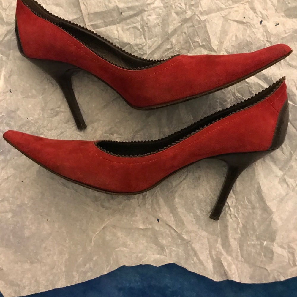 Red Donald J. Pliner shoes. Size 10.